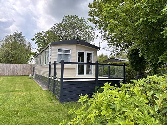 2 Bedroom Park Home For Sale In Bentham Road, Ingleton, Carnforth, LA6