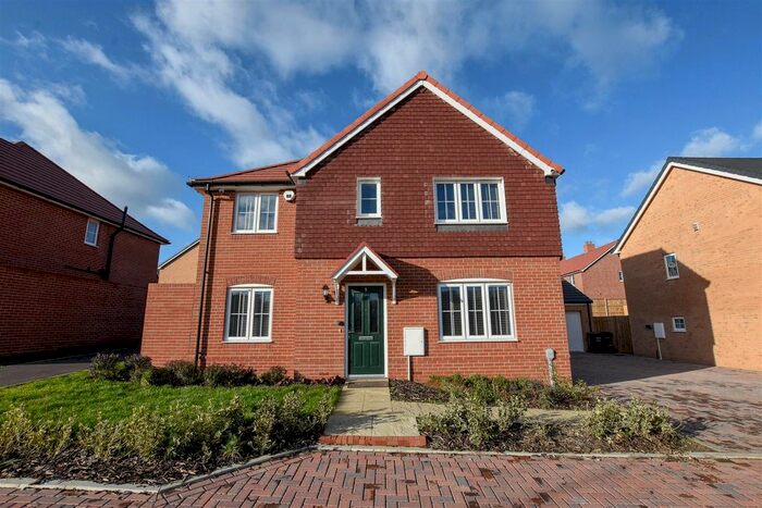 5 Bedroom Detached House To Rent In Broadacre View, Gravesend, DA11