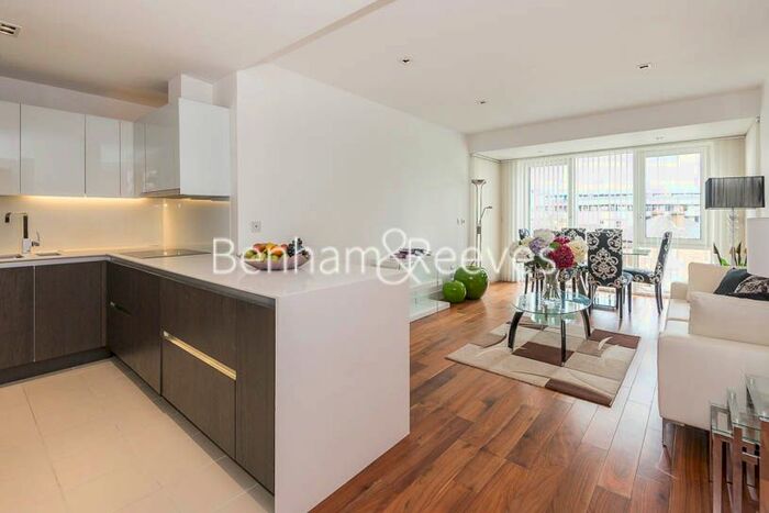2 Bedroom Flat To Rent In Kew Bridge Road, Brentford, TW8