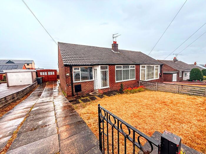 2 Bedroom Bungalow To Rent In King George Avenue, Morley, Leeds, LS27