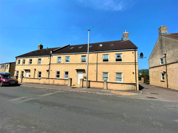 2 Bedroom Flat To Rent In Albany Road, Twerton, Bath, BA2