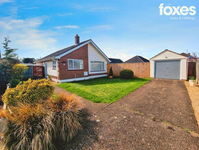 2 Bedroom Detached Bungalow To Rent In Russet Close, Ferndown, Dorset, BH22