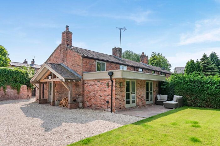 3 Bedroom Cottage To Rent In Church Bank, Tattenhall, Chester, Cheshire, CH3