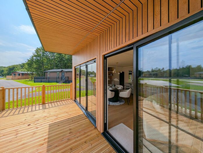 2 Bedroom Lodge For Sale In Yealands, South Lakeland Leisure Village, LA23