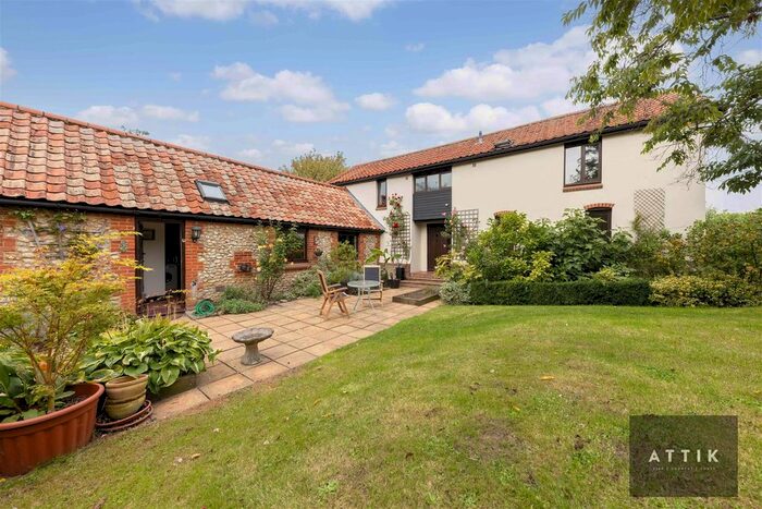 4 Bedroom Barn Conversion For Sale In Bow Street, Great Ellingham, Attleborough, NR17