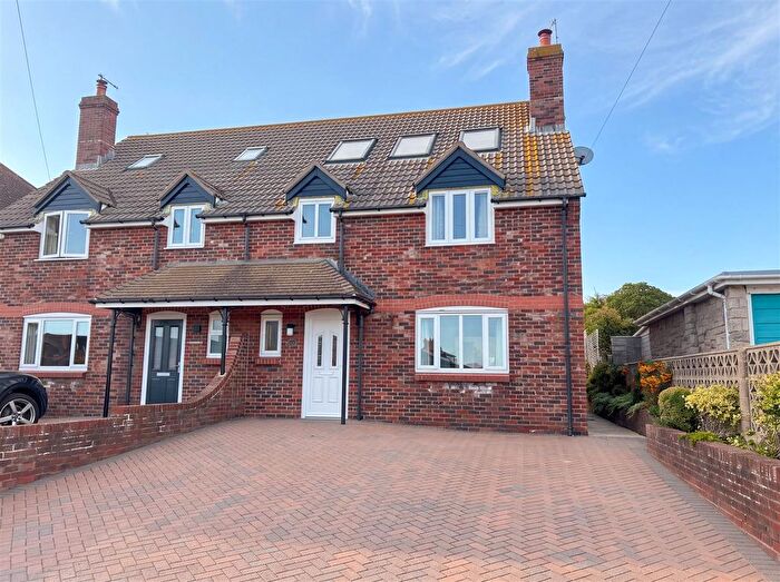 4 Bedroom Semi Detached House For Sale In Sunnyside Road, Wyke Regis, DT4