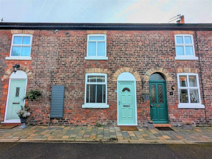 2 Bedroom Cottage To Rent In Southern Road, Southport, Merseyside, (Fully Furnished), PR8