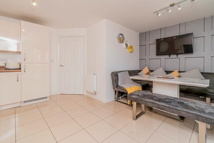 4 Bedroom Terraced House To Rent In St. Lucia Crescent, Newton Leys, Milton Keynes, Buckinghamshire, MK3