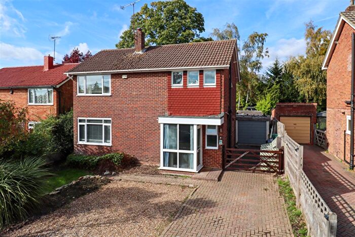 3 Bedroom Detached House For Sale In Carlton Crescent, Church Crookham, GU52