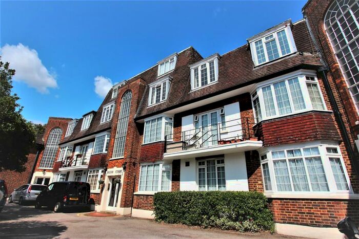 2 Bedroom Flat To Rent In Bush Court, Crown Lane, Southgate, N14