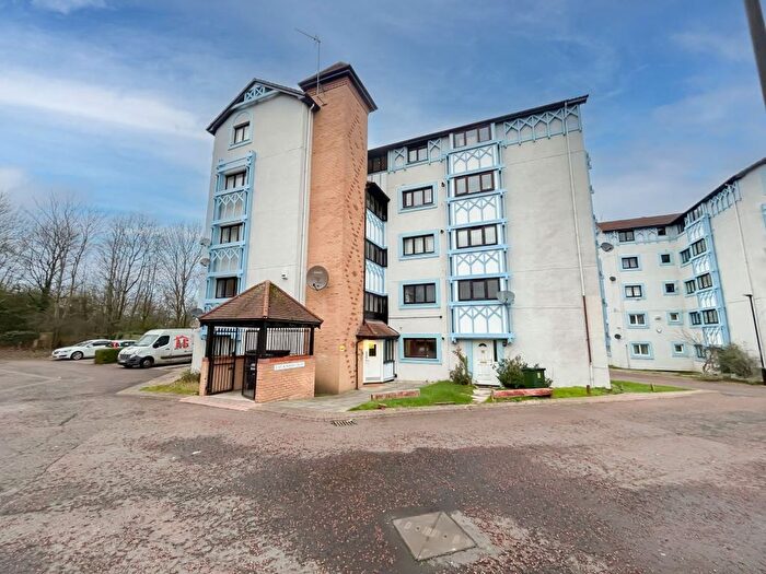 3 Bedroom Flat For Sale In Alnham Court, Newcastle Upon Tyne, Tyne And Wear, NE3