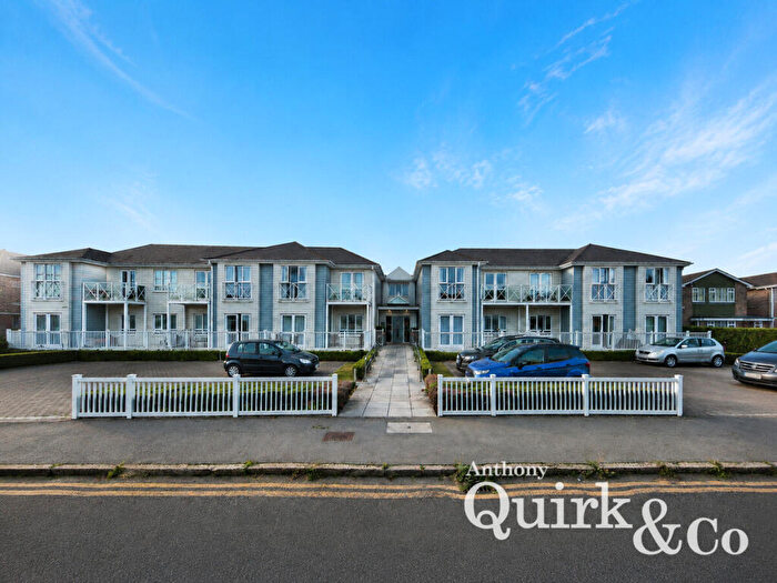 2 Bedroom Flat For Sale In Long Road, Canvey Island, SS8