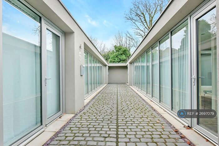 1 Bedroom Bungalow To Rent In Cedar Mews, London, SE4