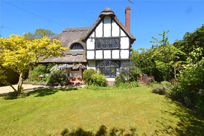 4 Bedroom Detached House For Sale In Glendene Avenue, East Horsley, KT24