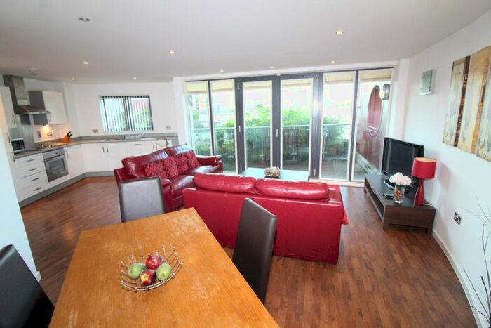 2 Bedroom Flat To Rent In Kings Road, Swansea, SA1