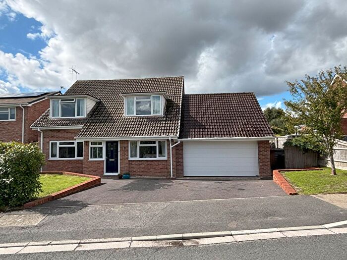 4 Bedroom Detached House For Sale In Ailesbury Way, Burbage, Marlborough, SN8
