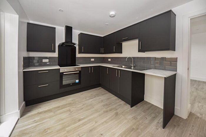 3 Bedroom Terraced House To Rent In Fratton Road, Portsmouth, PO1