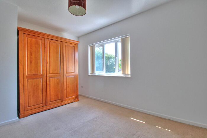 2 Bedroom Apartment To Rent In Powderham Drive, Grangetown, Cardiff, CF11