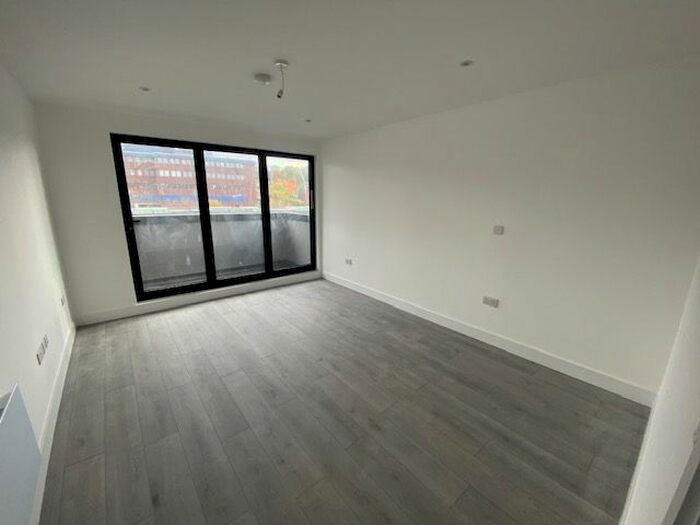 1 Bedroom Flat To Rent In Marlowes, Hemel Hempstead, HP1