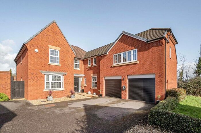 5 Bedroom Detached House For Sale In Cranbrook Walk, Exeter, EX1