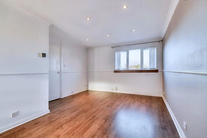 1 Bedroom Flat To Rent In Bournemouth Road, Inverclyde, Gourock, PA19