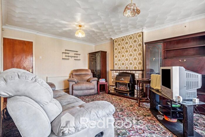 2 Bedroom Detached Bungalow For Sale In Appleton Way, Doncaster, South Yorkshire, DN5