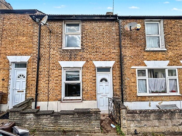 2 Bedroom Terraced House For Sale In Britton Street, Gillingham, Kent, ME7
