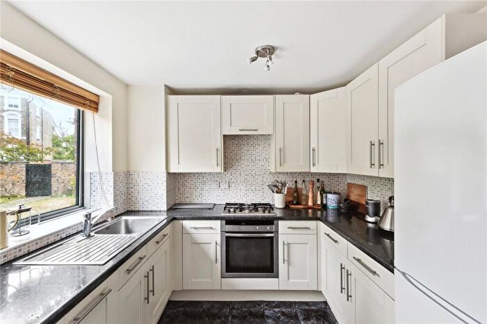 2 Bedroom Apartment To Rent In Abbotts Close, Alwyne Road, London, N1