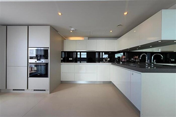 2 Bedroom Apartment To Rent In City Road, London, EC1Y