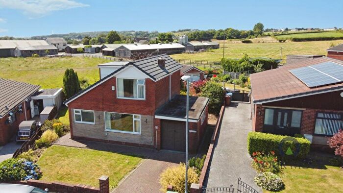 3 Bedroom Detached House For Sale In Denbigh Drive, Shaw, Oldham, Greater Manchester, OL2