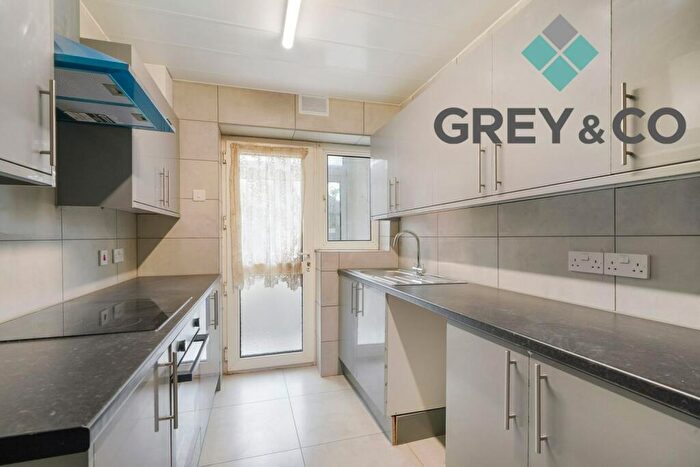 2 Bedroom Flat To Rent In Hurst Lodge Stanley Wembley, HA0