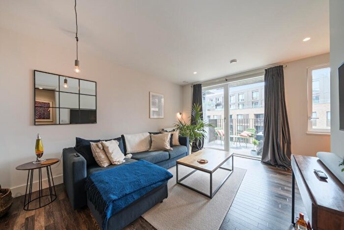 1 Bedroom Apartment For Sale In Moulding Lane, London, SE14