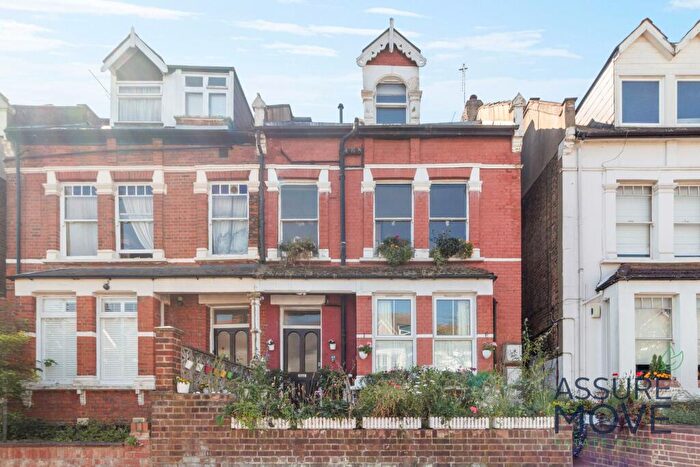 2 Bedroom Flat To Rent In Cecile Park, London, N8