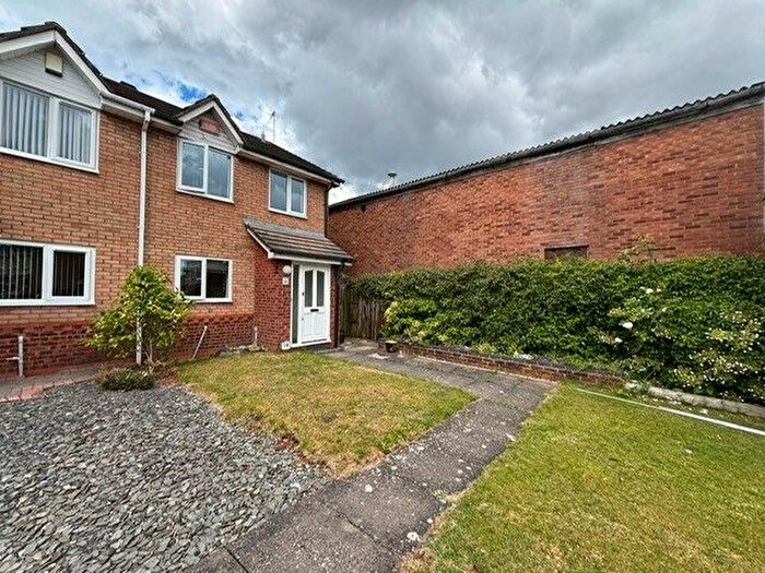 3 Bedroom Semi Detached House To Rent In Wiremill Close, Birmingham, B44