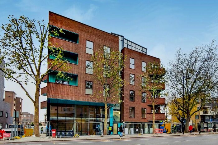 2 Bedroom Flat To Rent In Kingsland Road, London, E2