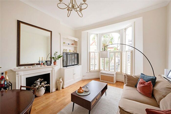 2 Bedroom Apartment For Sale In Ramsden Road, Nightingale Triangle, SW12
