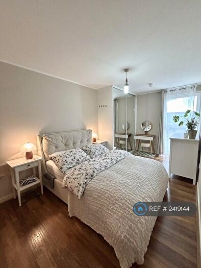 2 Bedroom Flat To Rent In Memorial Heights, Ilford, IG2