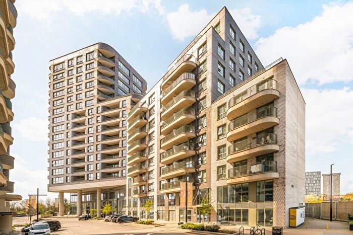 2 Bedroom Flat To Rent In Union Way, London, NW10