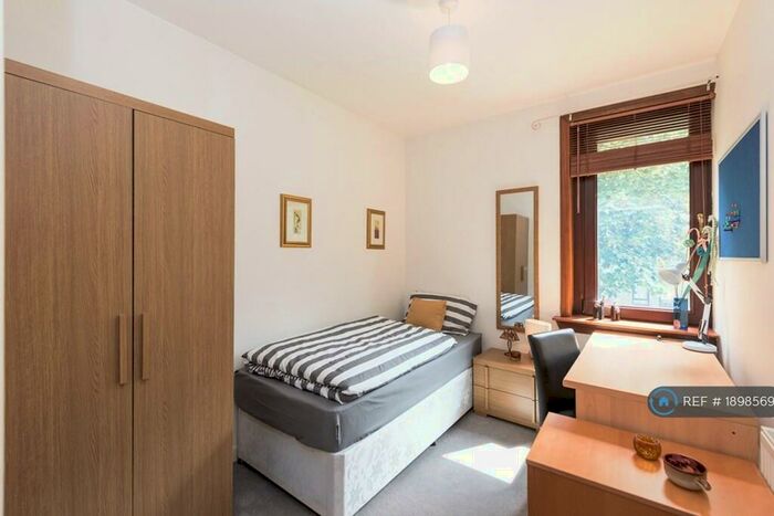 2 Bedroom Flat To Rent In School Drive, Aberdeen, AB24