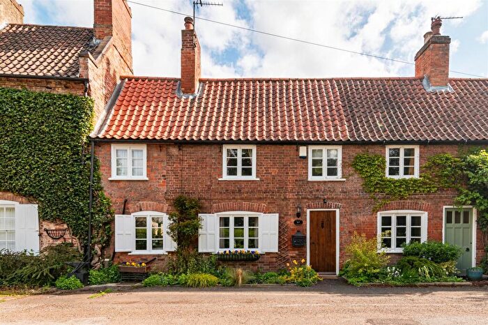 2 Bedroom Cottage For Sale In Old Main Road, Bulcote, NG14