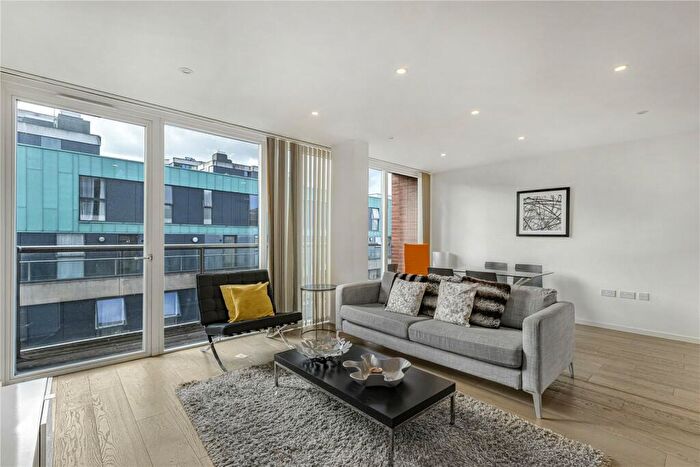 2 Bedroom Apartment To Rent In Central Street, London, EC1V