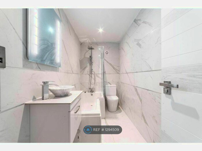 1 Bedroom Flat To Rent In Cranbrook Mews, London E17