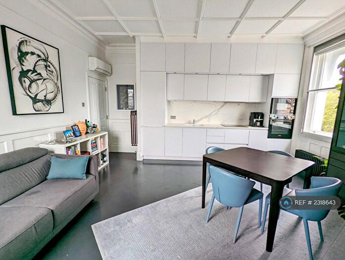 1 Bedroom Flat To Rent In West Smithfield, London, EC1A