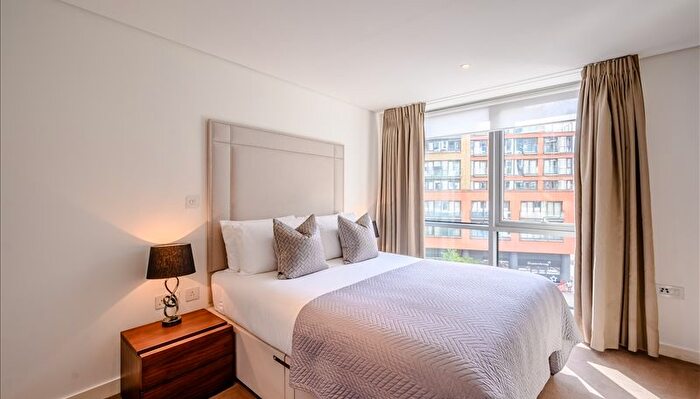 2 Bedroom Flat To Rent In Merchant Square East, Edgware Road, London, W2