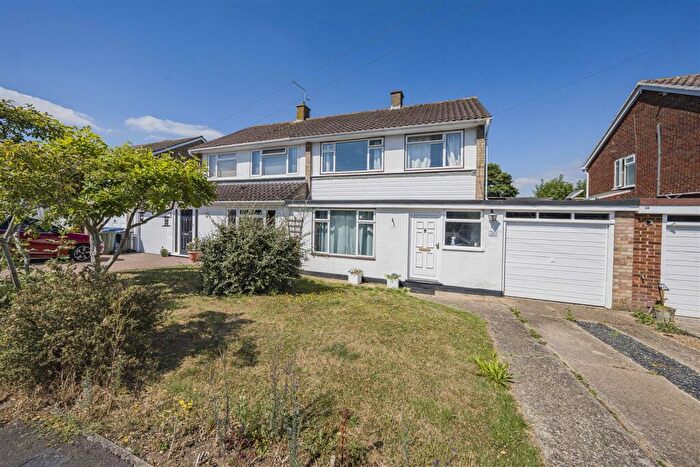 3 Bedroom Semi-Detached House For Sale In Redford Road, Windsor, SL4