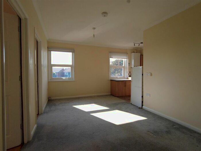 2 Bedroom Flat To Rent In Feltham Road, Ashford, TW15