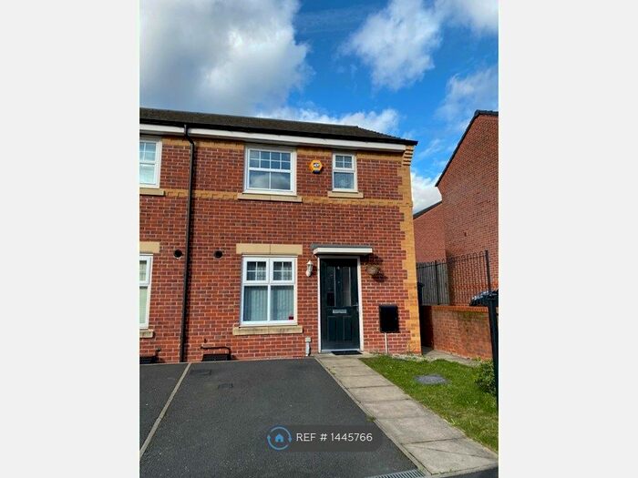 3 Bedroom Semi-Detached House To Rent In Norway Maple Avenue, Manchester, M9