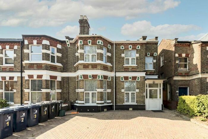 2 Bedroom Flat To Rent In The Vale, London, W3