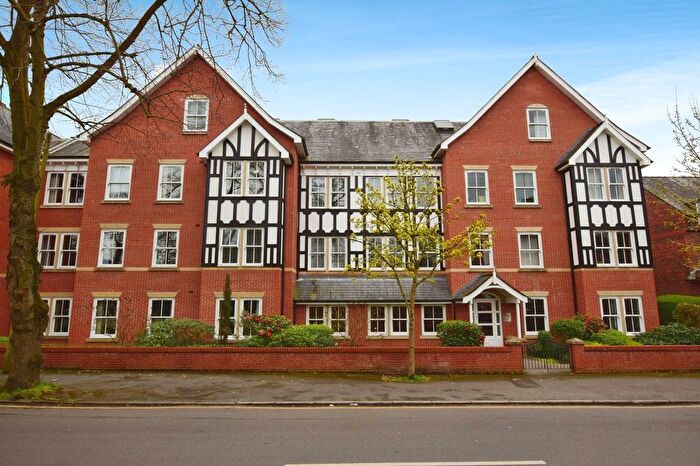 3 Bedroom Flat To Rent In Groby Road, Altrincham, Greater Manchester, WA14