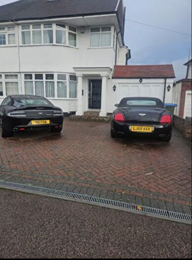 3 Bedroom Semi Detached House To Rent In Molescroft, London, SE9